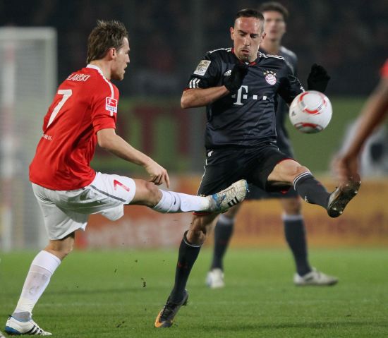 凭借超凡的 凭借超凡的